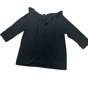 Black sweater with neck details